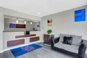 Motel 6-Dalton, GA - Hall