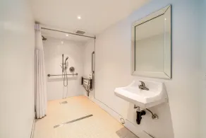Trend Hotel at LAX Airport - Bathroom