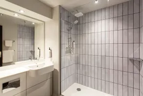 Premier Inn Belfast Titanic Quarter - Room