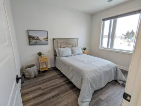 Quiet 2BR Condo Near Hospital and Wi-Fi - Værelse