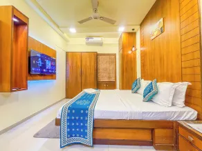 Hotel Thakur Galaxy- Nr Railway Station - Chambre