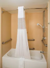 Hampton Inn & Suites Valdosta/Conference Center - Salle de bain
