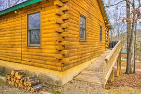 Table Rock Lake Cabin - Lake-Pool-Hot Tub - Interior