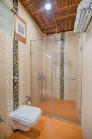 Rainforest Resort - Bathroom