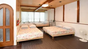 国際通り近くの広い古家-Simple Stay Makishi-那覇市中心部 - Værelse