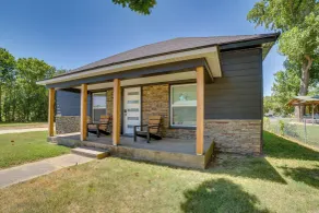 7 Mi to Roaring River State Park! Gem w/ Fire Pit - Innvendig