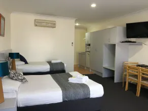 Lakeview Motor Inn - Zimmer