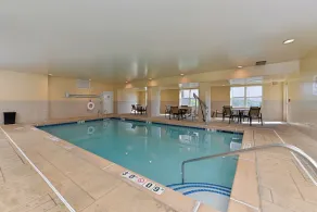 Holiday Inn Express Hotel & Suites St. Louis West-O'Fallon by IHG - Basseng