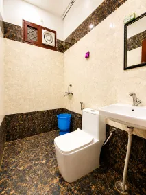 Hotel Mero Vrindavan Near Prem Mandir - Badezimmer