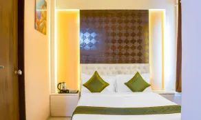 Treebo Naunidh Suites - Zimmer