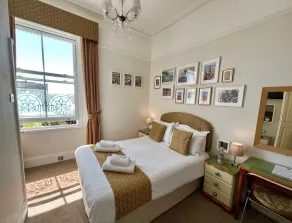 Riviera Lodge Hotel - Room