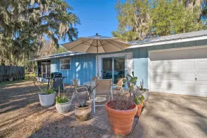 Waterfront Studio w/ Dock Access in Inglis! - Interiør