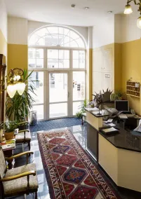 Hotel Garni am Markt - Businesshotel - Frühstücksbuffet - Fahrradabstellplatz - Hunde willkommen - Reception