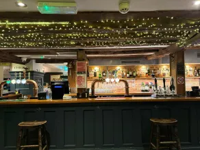 OYO The Greyhound Inn - Restaurant