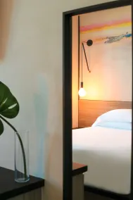 The Tryst Beachfront Hotel - Chambre