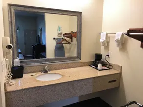 Executive Inn and Suites - Chambre