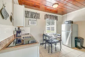 Paddle, Fish & Swim! Hernando Lake Cabin - Innenbereich