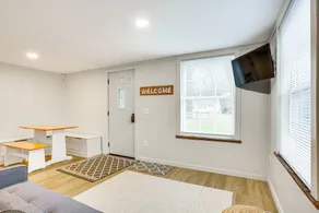 Updated Wellston Cabin, Walk to Lake Beach + Dock! - Innvendig