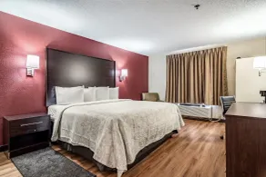 Red Roof PLUS+ & Suites Atlanta Airport South - Chambre