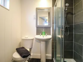 Kingfisher - Bathroom