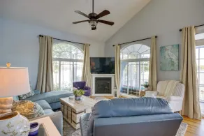 Cross Hill Lake House Rental w/ Panoramic Views - Interiør