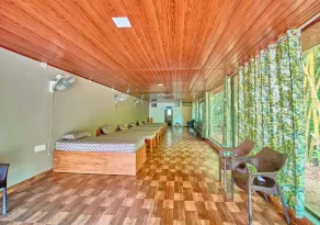 Cave Ritz Coorg by VOYE HOMES - A Frame Cottages in Plantation - Pet Friendly - Habitación