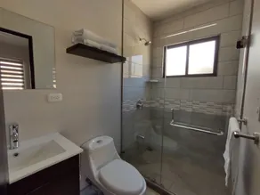 1 New modern 2 bed suite with shared pool - Salle de bain