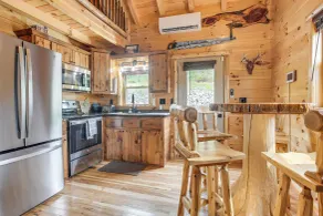 Hike & Fish! Cabin Near Hocking Hills State Park - Interiör