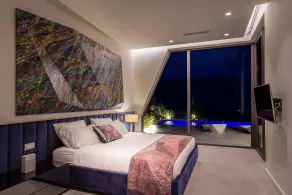 Exquisita villa totalmente equipada con jardín, barbacoa y piscina privada | Vistas a la piscina | Perfecta para el trabajo en remoto - Habitación