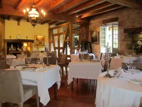 Logis Hôtel Le Moulin de la Beune - Restaurant
