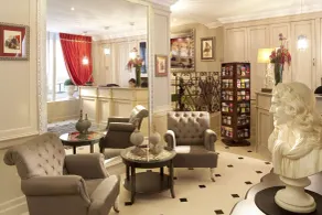 Hôtel des Comédies - Sitzecke in der Lobby