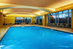 Embassy Suites by Hilton Hampton Convention Center - Piscine