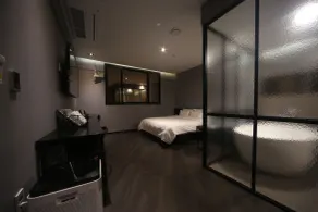 Beomil Brown Dot Hotel - Room