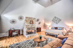 Lake Allatoona Area Studio w/ Pool and Views! - Innvendig