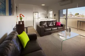 Charlestown Executive Apartments - Zimmer