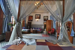 Riad Ghita - Camera