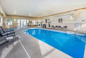 Best Western Plus Kalispell/Glacier Park West Hotel & Suites - Piscine
