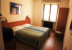 Hotel Dujany - Camera