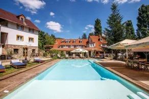 Nomad Hotel & Glamping - Pool