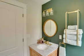 Hot Tub, Fire Pit: Pet-friendly Freehold Home! - Bad
