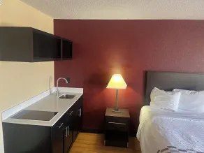 Red Roof Inn & Suites Indianapolis Airport - Rum