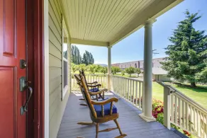 'StoryBook Glade’ Historical Homestead w/ Views! - Interiør