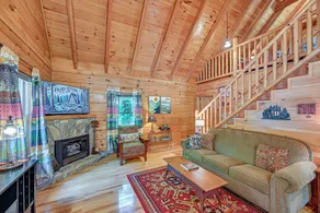 Serene Cabin < 1 Mi to Fairy Stone State Park! - Interiör