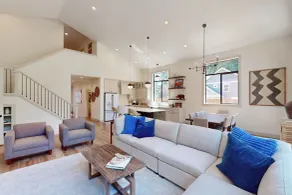 5BR Home w/ Nearby Lake, A/C & Private Backyard - Innenbereich