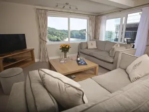 2 Hamstone Court - Interior