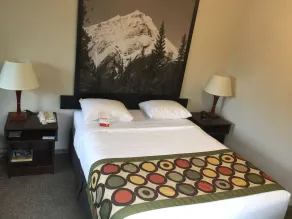Super 8 by Wyndham Kelowna BC - Chambre