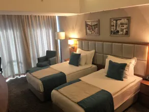 Doubletree by Hilton Izmir Karsiyaka - Camera