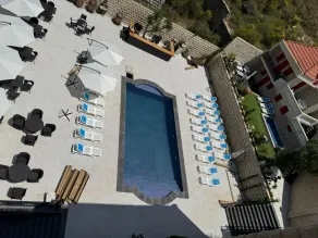 Terminal K Bhamdoun Hotel - Pool