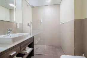 Best Western Hotel Airport Frankfurt - Bathroom