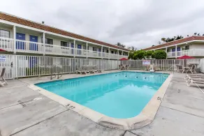 Motel 6-Salinas, CA - North Monterey Area - Piscina